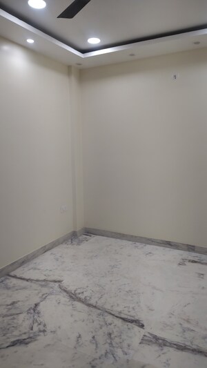 Room in 4 BHK Builder Floor at Vasundhara Sector 3 – for Sale