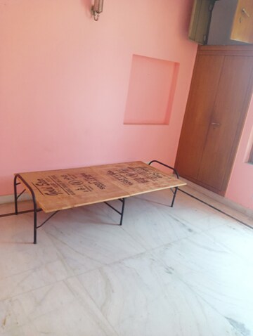 Room in 1 BHK Independent House at RWA Apartments Sector 53, Sector 53 – for Rent