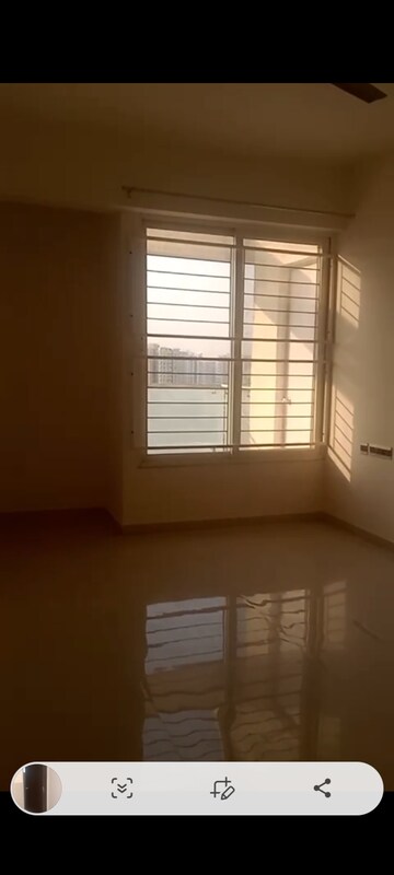 Room in 4 BHK Apartment at Pharande Puneville, Tathawade – for Rent