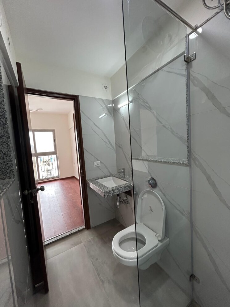 Bathroom, amanora-ascent-towers 2 Bedroom 1250 Sq.Ft. Apartment In Hadapsar Pune 8648406