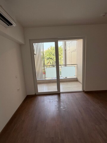 Room in 3 BHK Apartment at Ansal Height 86, Sector 86 – for Rent