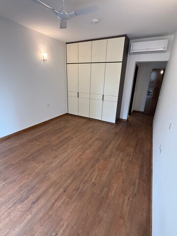 Room in 3 BHK Apartment at Ansal Height 86, Sector 86 – for Rent
