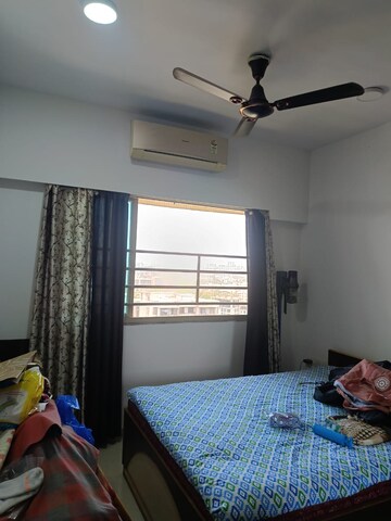 Bedroom in 2 BHK Apartment at Sheth Vasant Oasis, Andheri East – for Rent