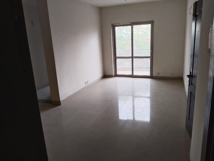 Room, bptp-parklands 4 Bedroom 300 Sq.Yd. Builder Floor In Sector 76 Faridabad 8648459