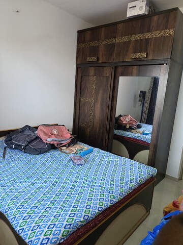 Bedroom in 2 BHK Apartment at Sheth Vasant Oasis, Andheri East – for Rent
