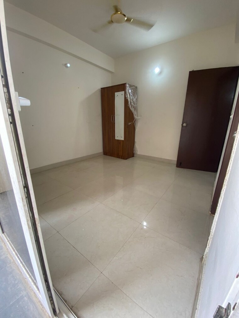 Room, signature-roselia-phase-2 2 Bedroom 570 Sq.Ft. Apartment In Sector 95a Gurgaon 8648487