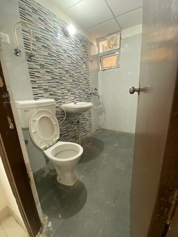 Bathroom in 2 BHK Apartment at Signature Roselia Phase 2, Sector 95a – for Sale