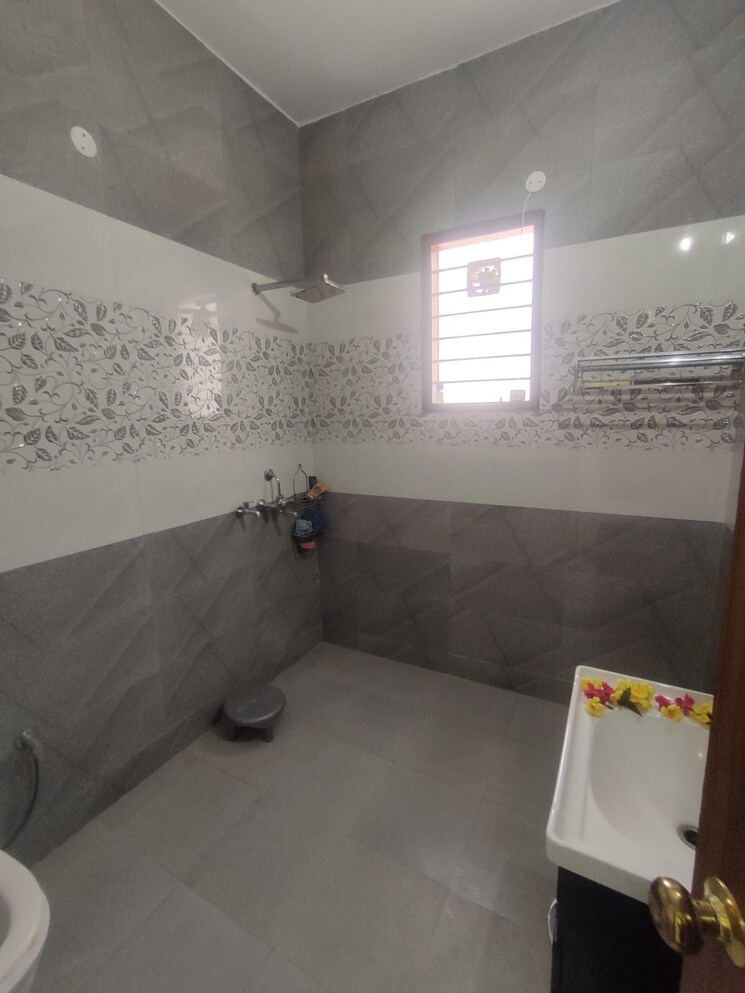 Bathroom, sector 85 6+ Bedroom 4000 Sq.Ft. Independent House In Sector 85 Mohali 8648542