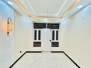 Room in 3 BHK Builder Floor at Green Fields Colony – for Sale