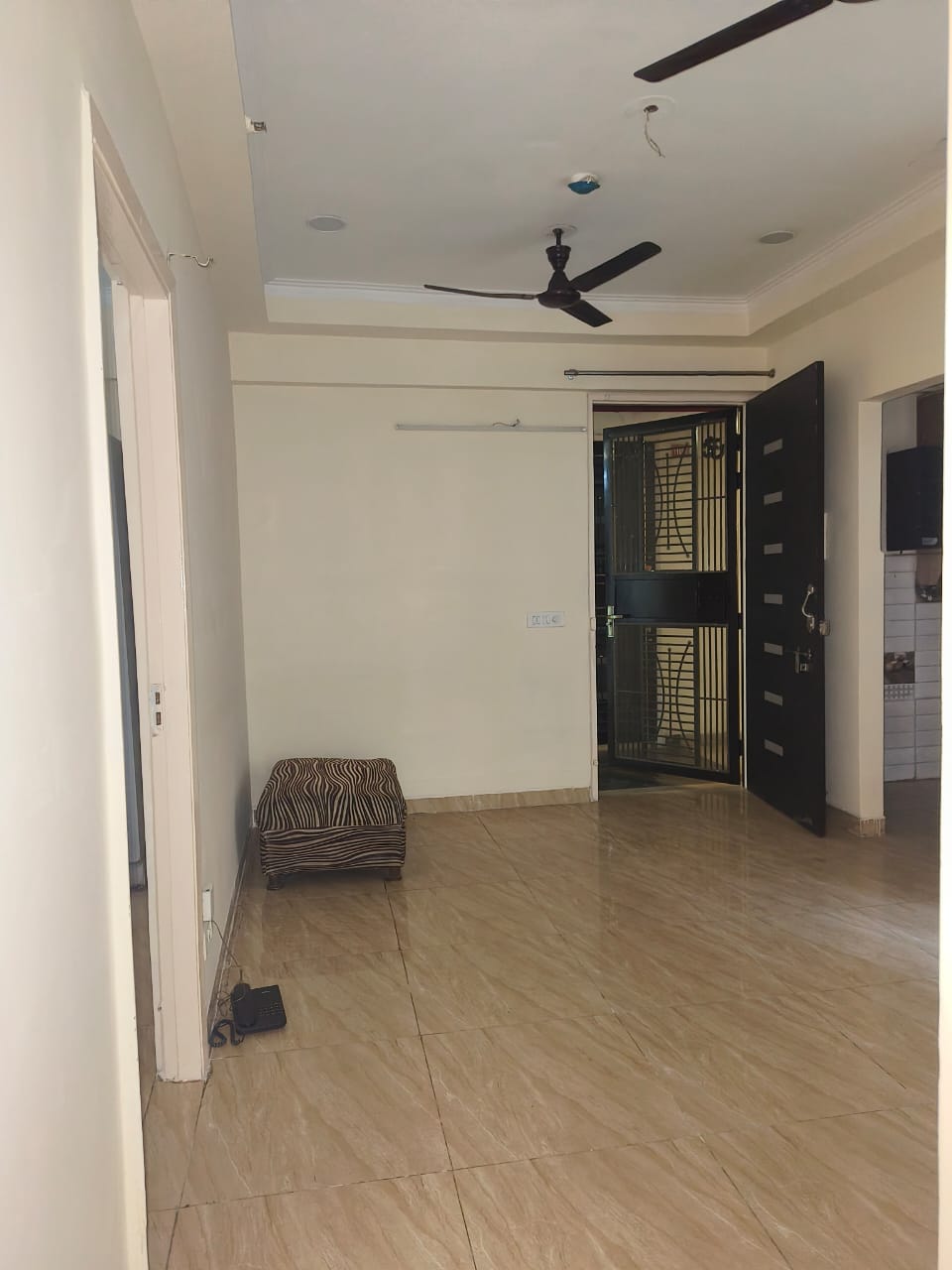 2 BHK + Pooja Room Apartment For Rent in Gaur City 2 - 14th Avenue
