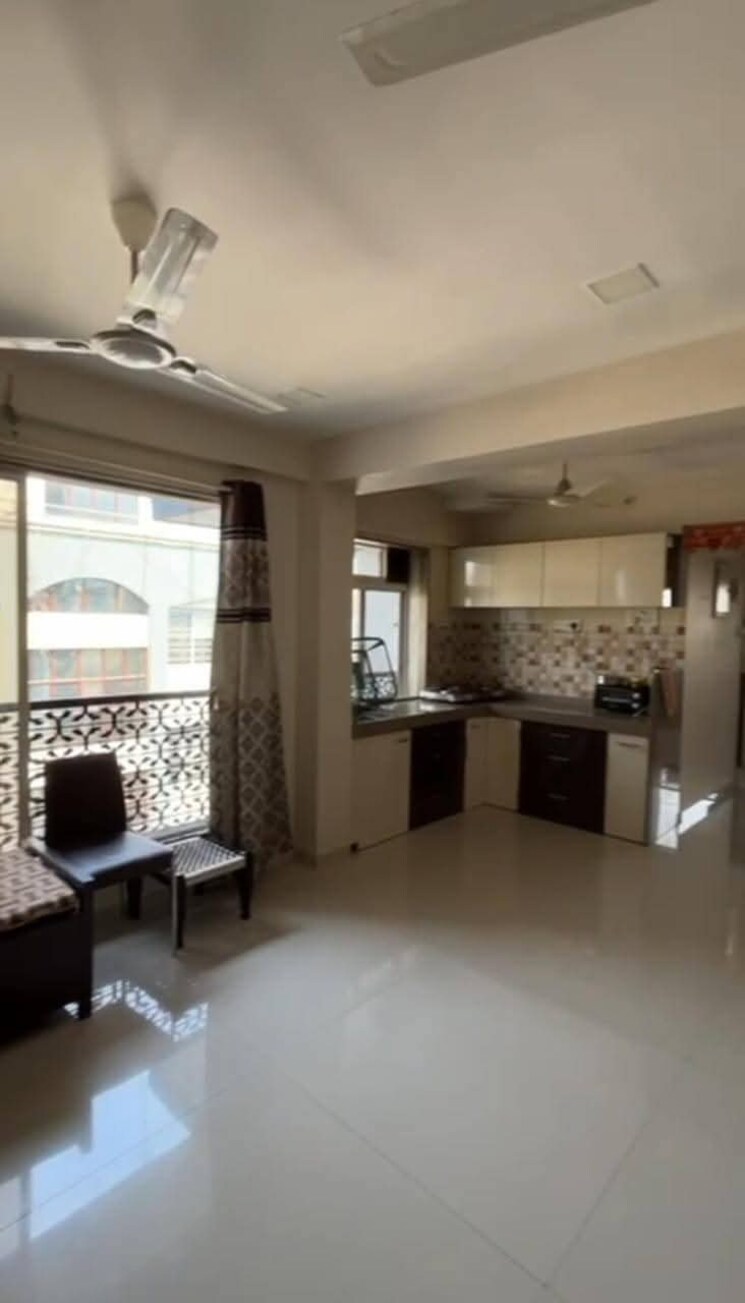  Parking, kunj-vihar-vile-parle-west 2 Bedroom 750 Sq.Ft. Apartment In Vile Parle West Mumbai 8648666