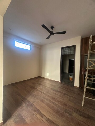 Room in 2 BHK Builder Floor at Vasundhara Sector 16 – for Rent