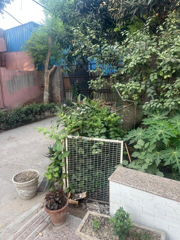 2 BHK Builder Floor – Exterior View View at Vasundhara Sector 16 - for Rent