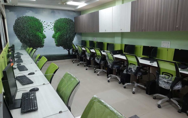 Team Area, vijay nagar Commercial Office Space 2600 Sq.Ft. In Vijay Nagar Indore 8648661