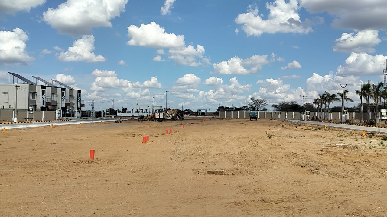 Land For Sale in Maha Nagar 