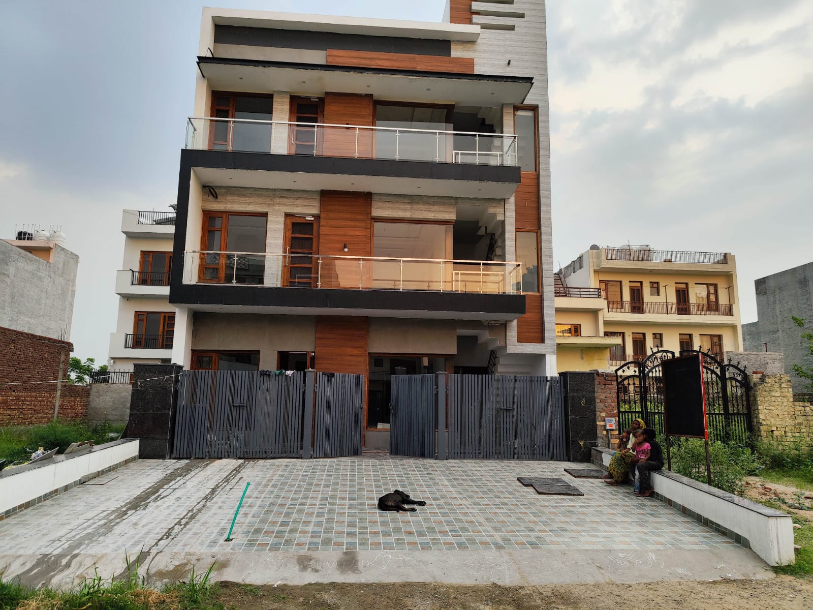 6+ BHK Independent House For Sale in Aerocity 