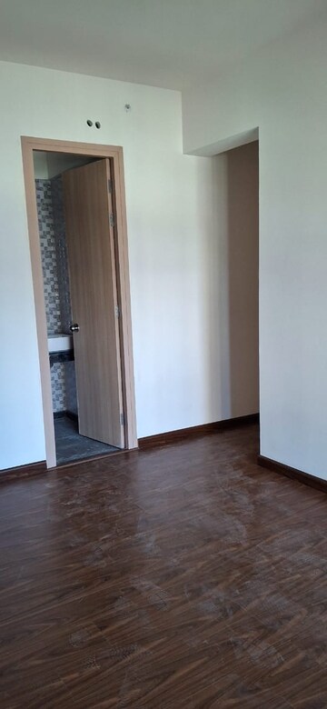Room in 2 BHK Apartment at Rajesh Raj Infinia, Malad West – for Rent
