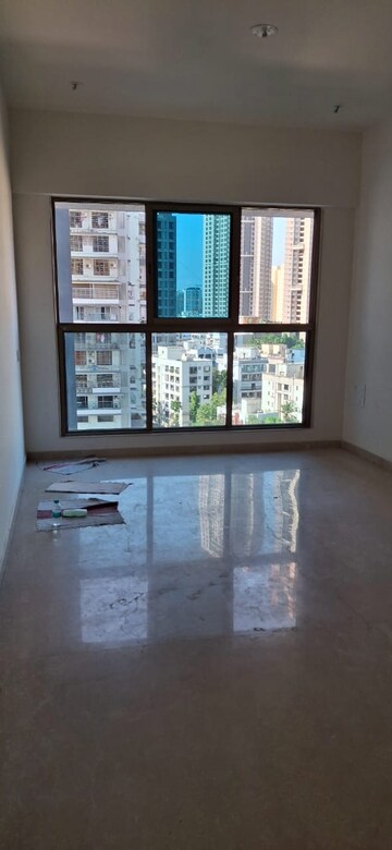 Room in 2 BHK Apartment at Rajesh Raj Infinia, Malad West – for Rent