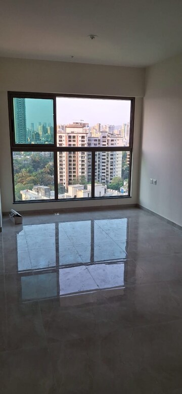 Room in 2 BHK Apartment at Rajesh Raj Infinia, Malad West – for Rent