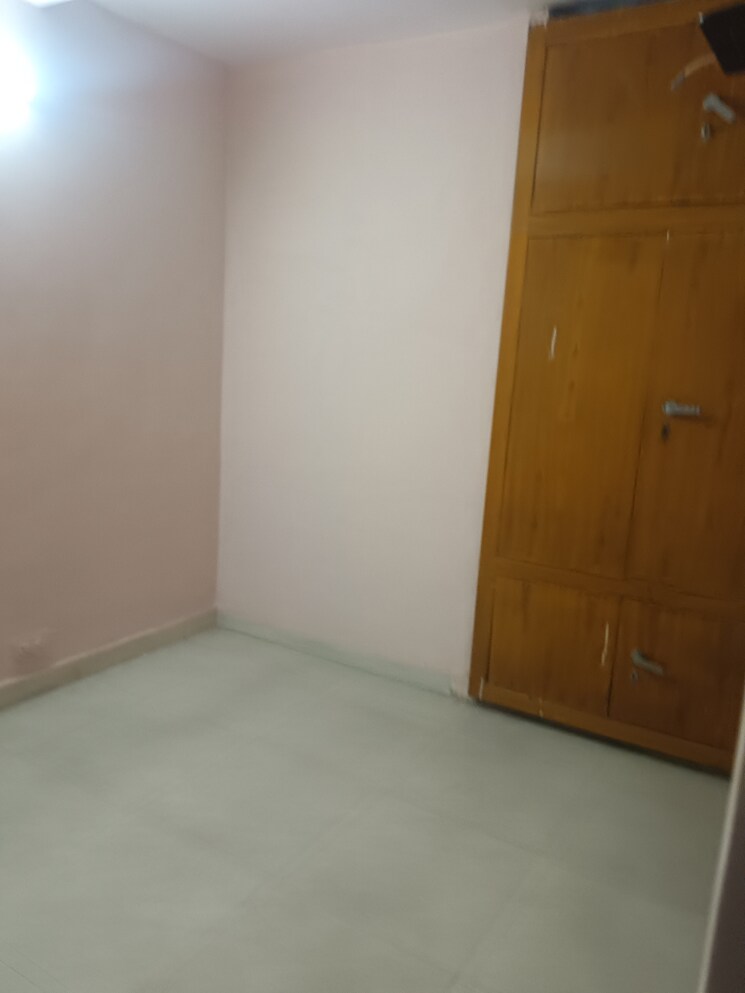Room, ab-apartments 3 Bedroom 1050 Sq.Ft. Apartment In Dilshad Garden Delhi 8648807