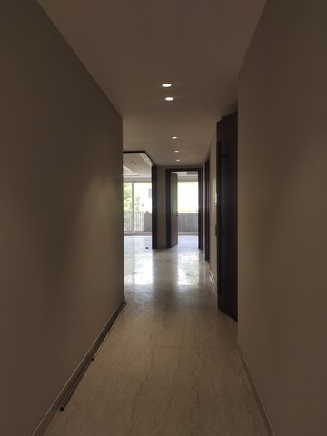 Furnished Amenities in 4 BHK Builder Floor at East Of Kailash – for Rent