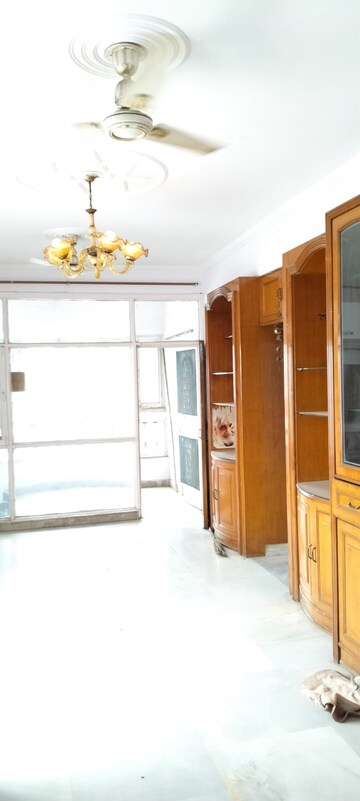 Building Lobby in 2 BHK Builder Floor at Shipra Regalia Heights, Vaibhav Khand – for Rent