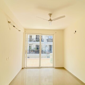 Room in 3 BHK Builder Floor at Omaxe Ambrosia, Mullanpur – for Rent