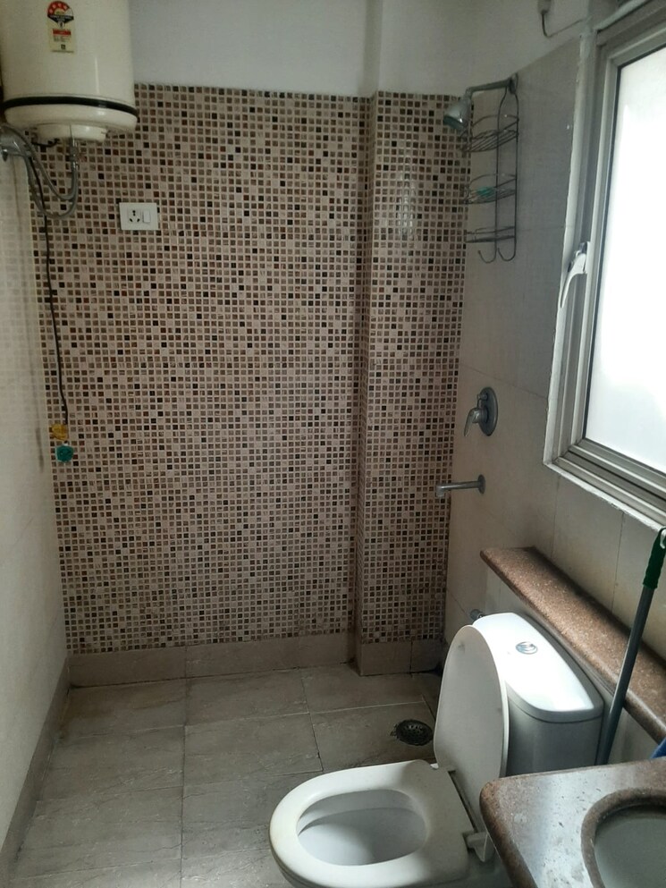 Bathroom, nirvana-courtyard 3 Bedroom 1450 Sq.Ft. Builder Floor In Sector 50 Gurgaon 8648910
