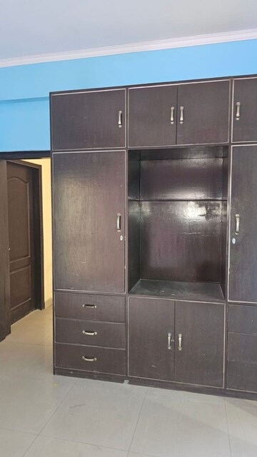 Furnished Amenities in 2 BHK Builder Floor at Niti Khand – for Rent