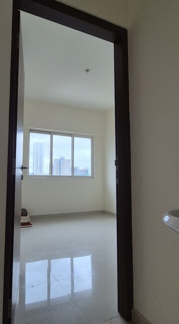 Room in 2 BHK Apartment at Omkar Signet, Malad East – for Sale