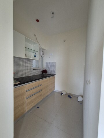 Room in 2 BHK Apartment at Omkar Signet, Malad East – for Sale