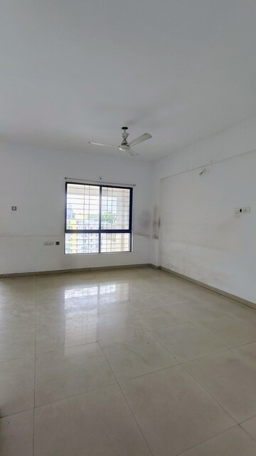 Room in 2 BHK Apartment at Pristine Fontana, Bavdhan – for Rent