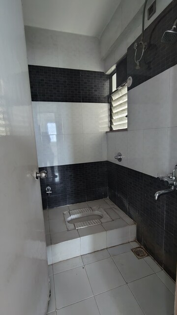 Bathroom in 2 BHK Apartment at Pristine Fontana, Bavdhan – for Rent