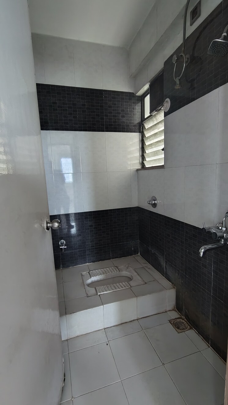 Bathroom, pristine-fontana 2 Bedroom 1080 Sq.Ft. Apartment In Bavdhan Pune 8648912