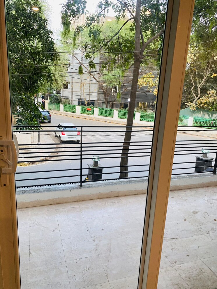 Balcony, builder-floor 1 Bedroom 750 Sq.Ft. Builder Floor In Sector 28 Gurgaon 8648949