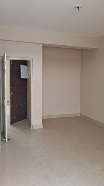 Room in 3 BHK Builder Floor at TDI The Grand Retreat, Sector 88 – for Sale