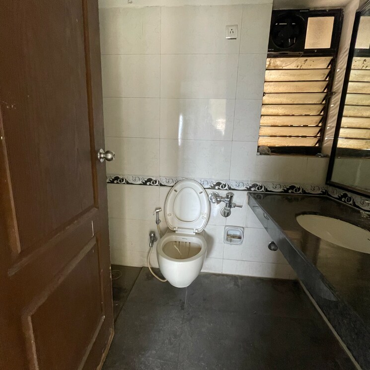 Bathroom, malad east 2 Bedroom 750 Sq.Ft. Apartment In Malad East Mumbai 8648978