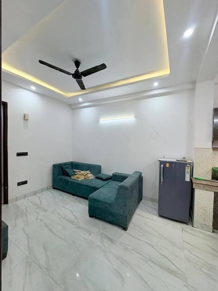 1 BHK + Pooja Room Apartment For Rent in Saket 