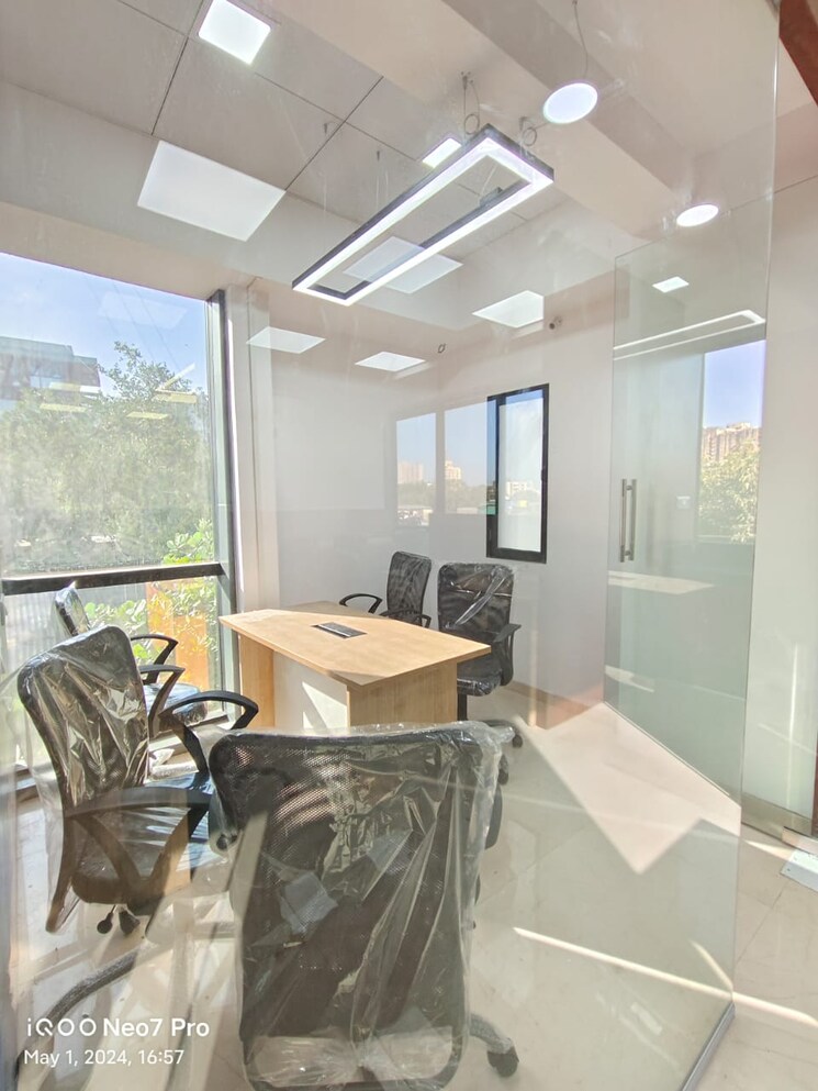 Team Area, shivam-it-park Commercial Office Space 500 Sq.Ft. In Wagle Industrial Estate Thane 8648995