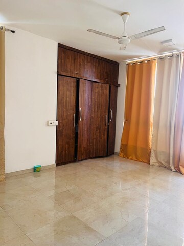 Room in 3 BHK Apartment at Hiranandani Rosehill, Ghodbunder Road – for Rent