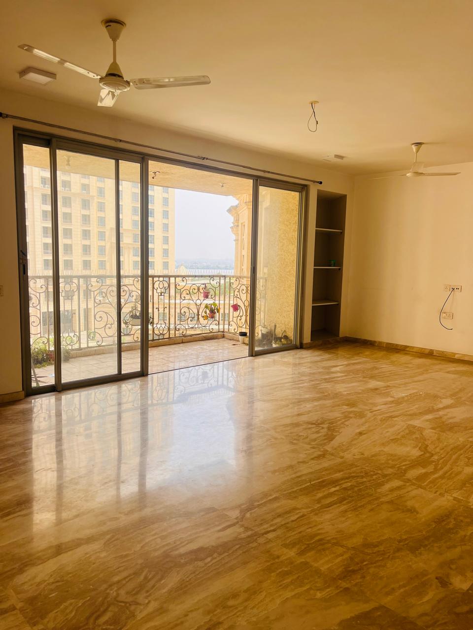 3 BHK + Extra Room Apartment For Rent in Hiranandani Rosehill