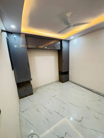 Room in 2 BHK Apartment at Saket – for Rent