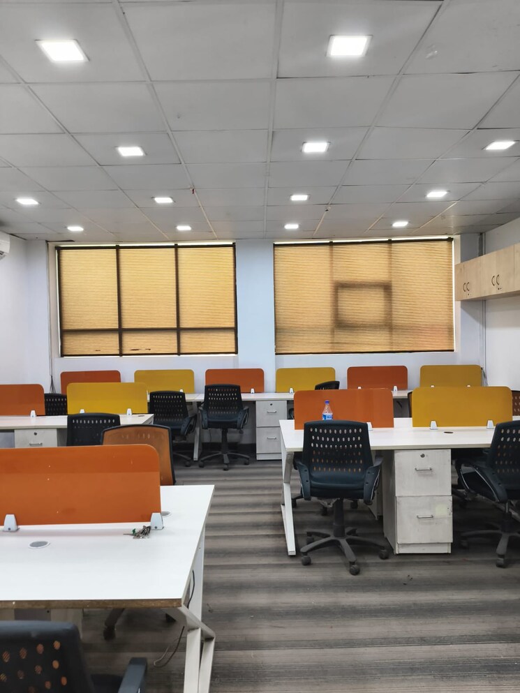 Team Area, sector 16 Commercial Office Space 1500 Sq.Ft. In Sector 16 Noida 8649020