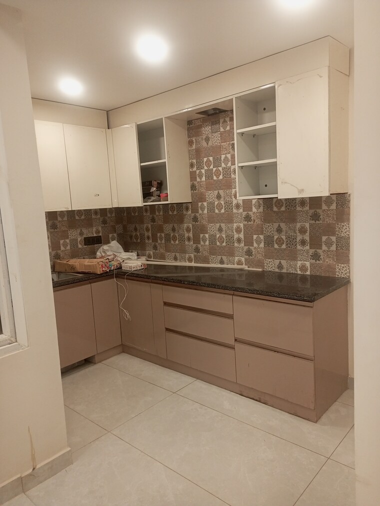 Kitchen, sector 72 3 Bedroom 1350 Sq.Ft. Builder Floor In Sector 72 Noida 8649163