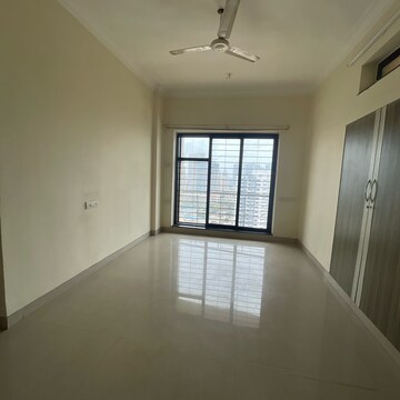 Room in 2 BHK Apartment at K Raheja Heights, Sankalp Colony – for Rent