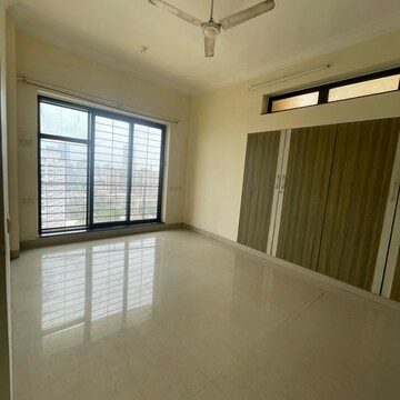 Room in 2 BHK Apartment at K Raheja Heights, Sankalp Colony – for Rent
