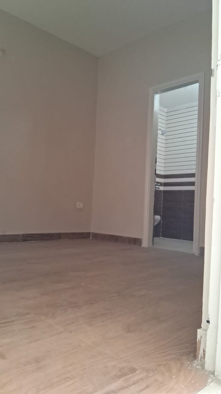 Room, tdi-the-grand-retreat 3 Bedroom 2250 Sq.Ft. Builder Floor In Sector 88 Faridabad 8649117