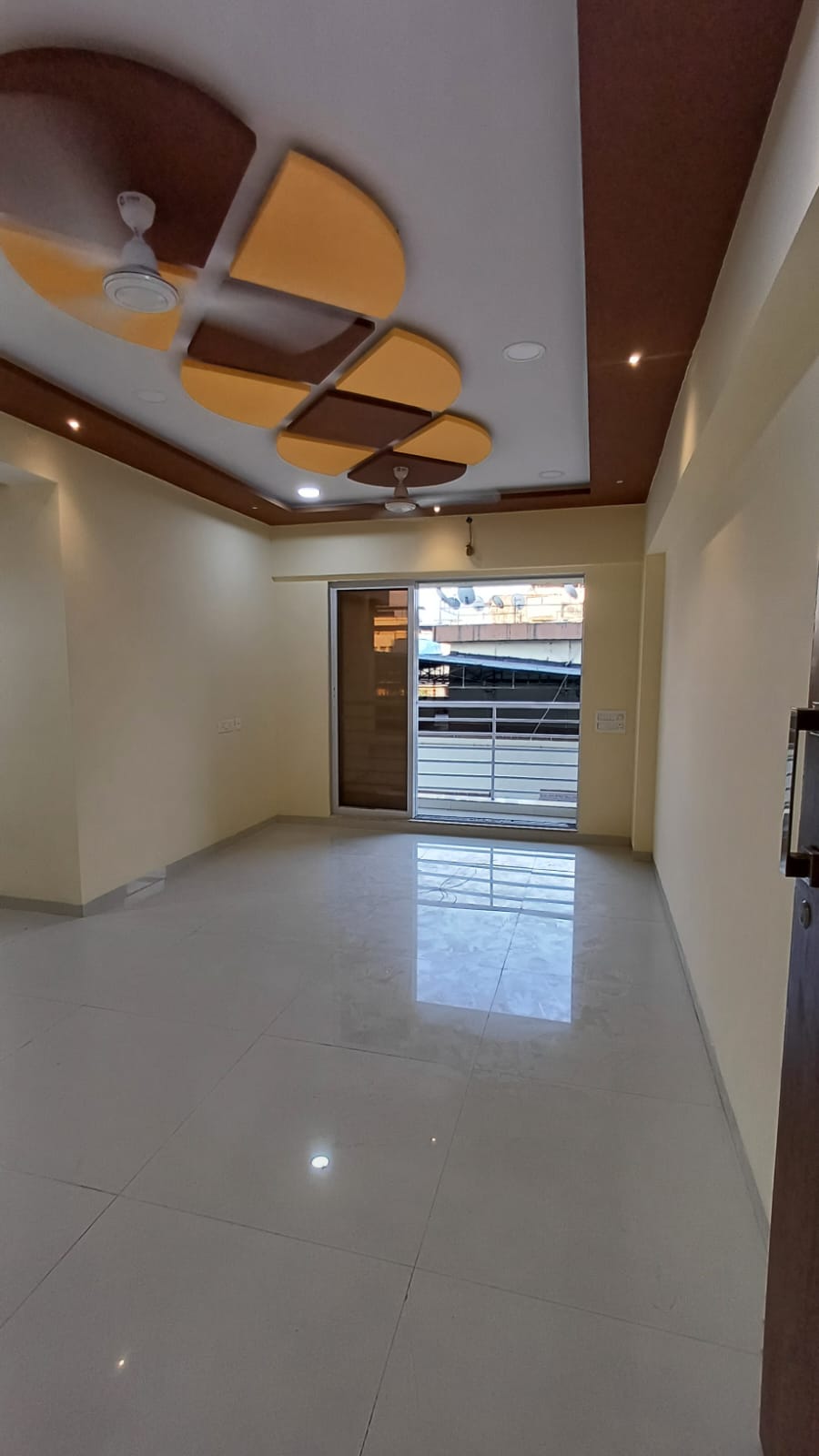 2 BHK + Extra Room Apartment For Rent in Vaibhav Chs