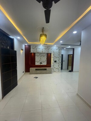 Building Lobby in 3 BHK Builder Floor at Green Fields Colony – for Sale