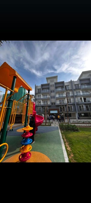 2.5 BHK Apartment For Sale in Smart World Gems, Sector 89